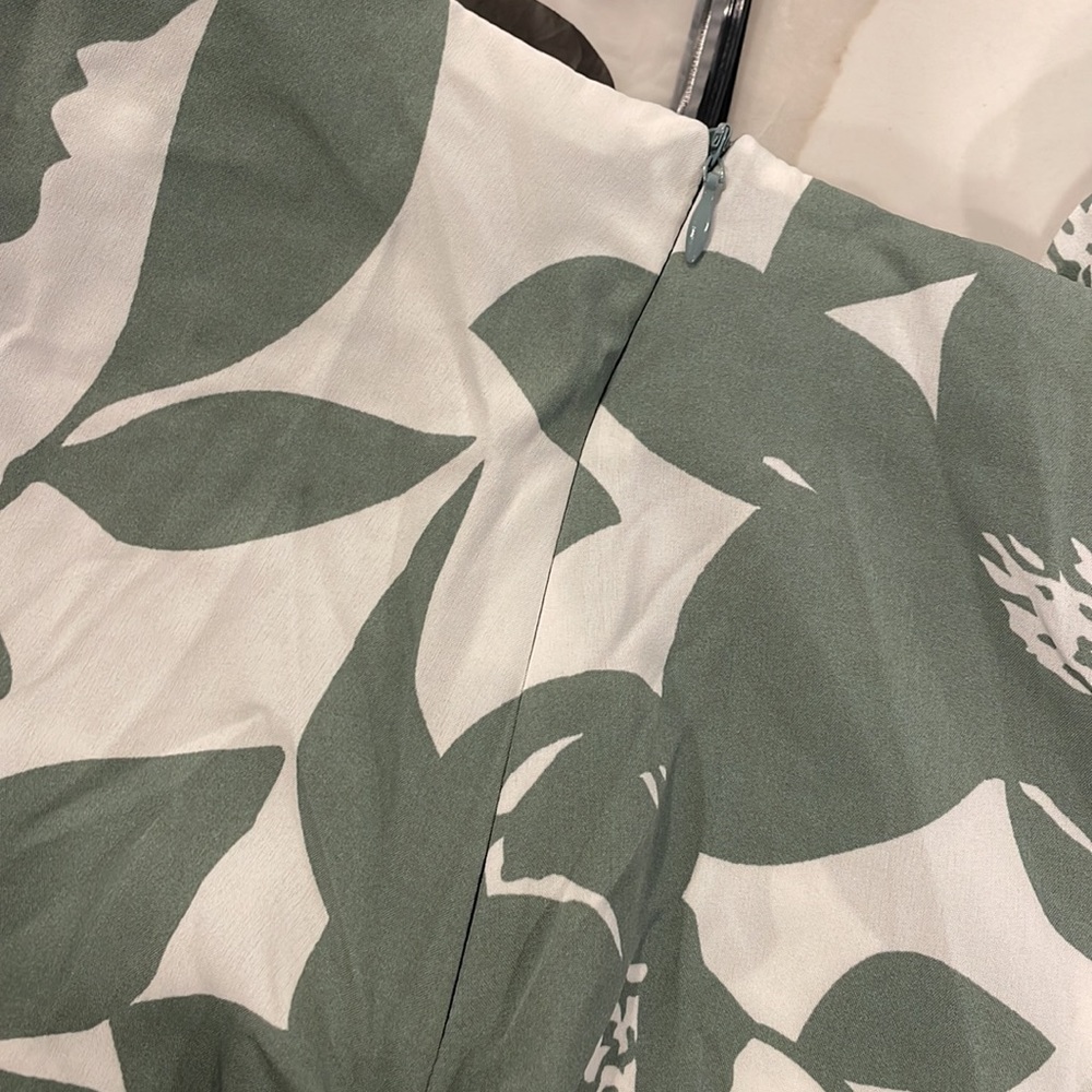 SHEIN Green & White Floral Strapless Jumpsuit - Picture 9 of 12